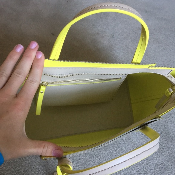 Kate Spade Tote - Picture 3 of 4